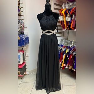 Size 3 Black Beaded Waist Cut Outs Prom Homecoming Pageant Formal Gown Dress NWT